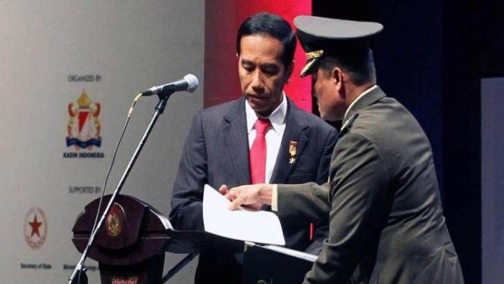 Ini Paket Ekonomi Jilid III Jokowi, Harga BBM Turun, Bunga Kredit Bank Juga Turun