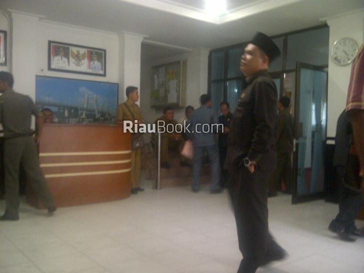 Kejari Mendadak Temui Ketua DPRD Rohil, Katanya Sebatas Silaturahmi