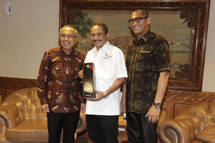 Menpar Tetapkan Bono sebagai Destinasi Kelas Dunia