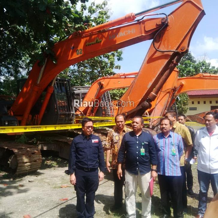 Rambah Hutan Lindung, 8 Unit Ekskavator Disita BPPH di Pelalawan