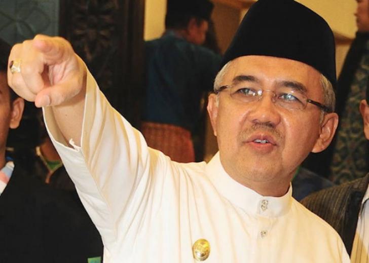 Meriahkan Acara Jalan Sehat Gubernur Riau Kirim Pesan Singkat Kepada Masyarakat