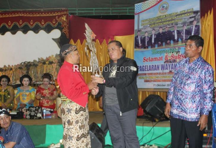 Pagelaran Wayang Kulit Meriahkan Tahun Baru Islam di Indragiri Hulu
