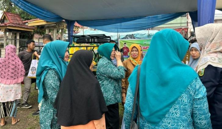 TP-PKK Riau Gelar Operasi Pasar Bersama Disperindagkop-UKM