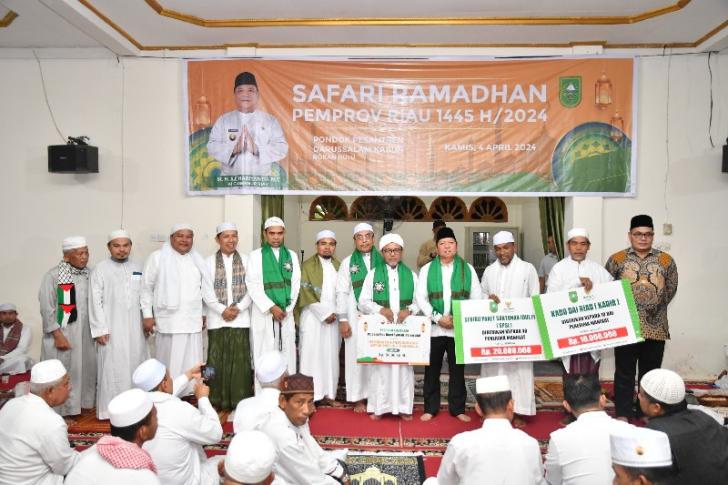 CSR BRK Syariah Disalurkan untuk Masjid Pondok Pesantren Darussalam Kabun