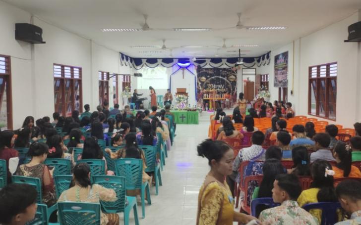 Polisi Berikan Pelayanan Keamanan Jemaat Gereja di Pangkalan Kuras