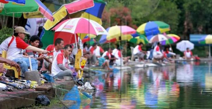 Peringatan HUT TNI, Lomba Memancing di Perairan Selat Bengkalis