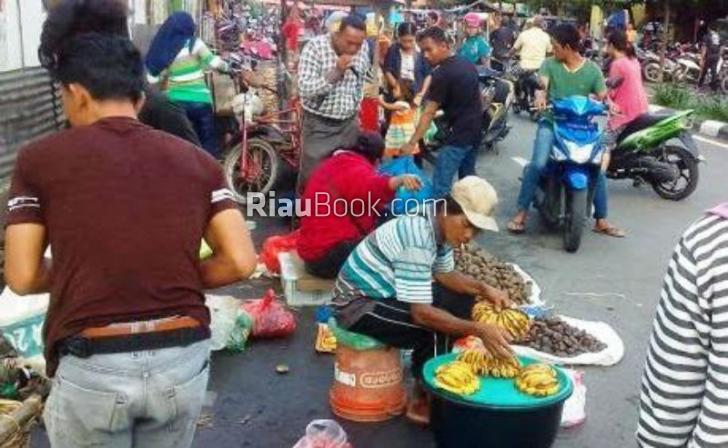 Tertibkan PKL di Pasar Satria Tangko, Satpol PP Dikerahkan
