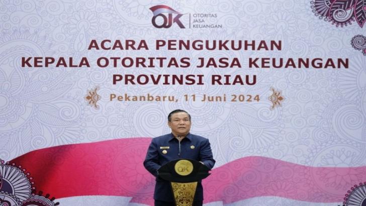 Pj Gubernur Riau Ucap Selamat Triyoga Laksito Jadi Kepala OJK Riau