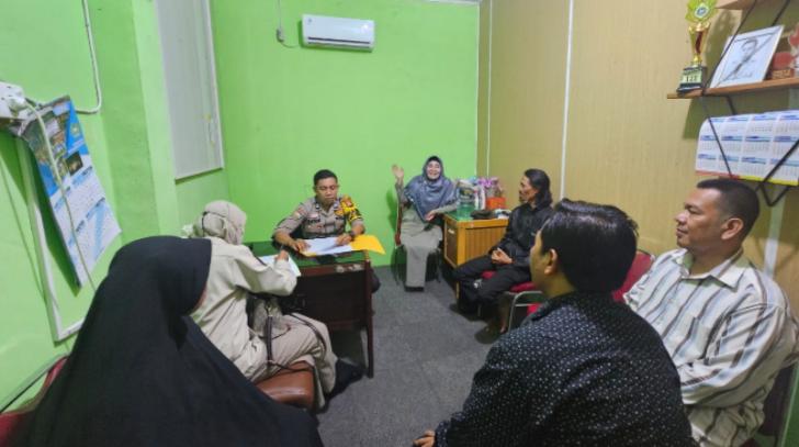 Bhabinkamtibmas Polsek Bukit Raya Selesaikan Permasalahan Warga Melalui Problem Solving