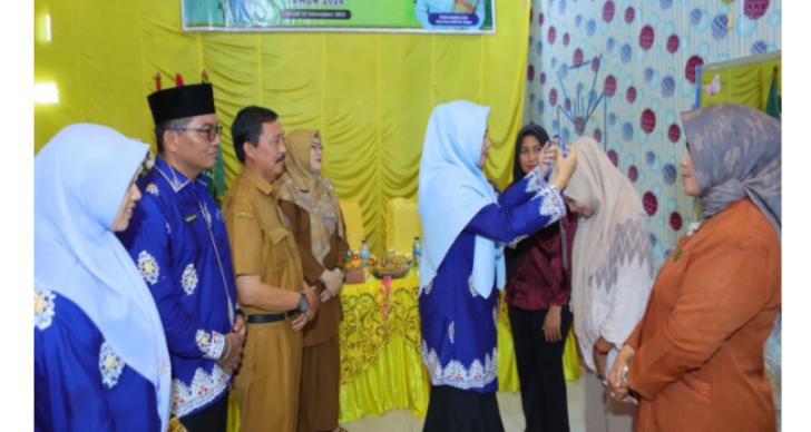 Pelatihan Tata Rias bagi Perempuan Rawan Sosial