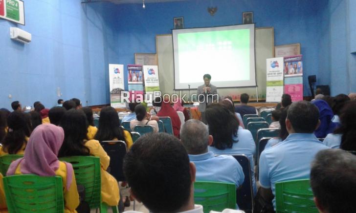 Pegadaian Pekanbaru Berikan Motivasi untuk UKM Lewat Indonesia Marketeers Festival