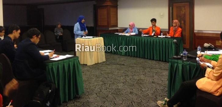 Tumbangkan 34 Universitas dan Raih 2 Nominasi