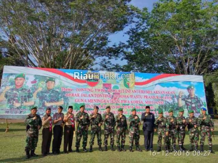 Mursini Lepas Pasukan Pleton Beranting di Lapangan Limuno