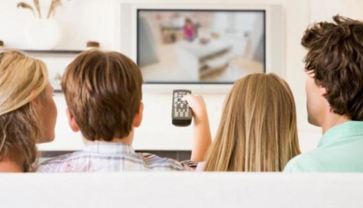 Banyak Film Tak Senonoh Lewat TV Kabel, Eh... KPI Riau Malah Mendukung