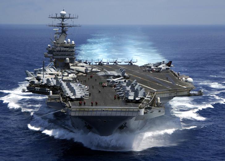 Kapal Induk Carl Vinson ternyata Berada di Indonesia, Trump Bohong?