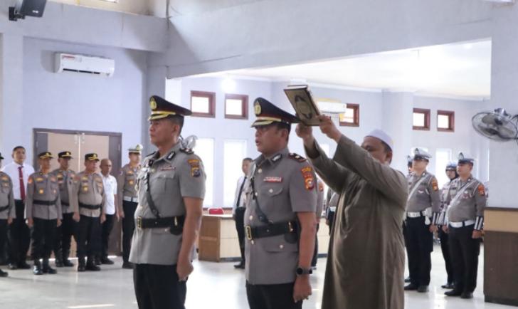 Sertijab Kapolsek Tanah Putih, Kapolres Rohil Minta Pejabat Baru Tingkatkan Profesionalisme dan Pelayanan
