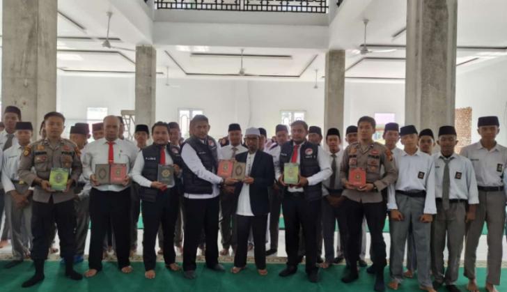 Wujudkan Pilkada Damai, Satres Narkoba Polres Kepulauan Meranti Penyuluhan Bahaya Narkoba kepada Santri