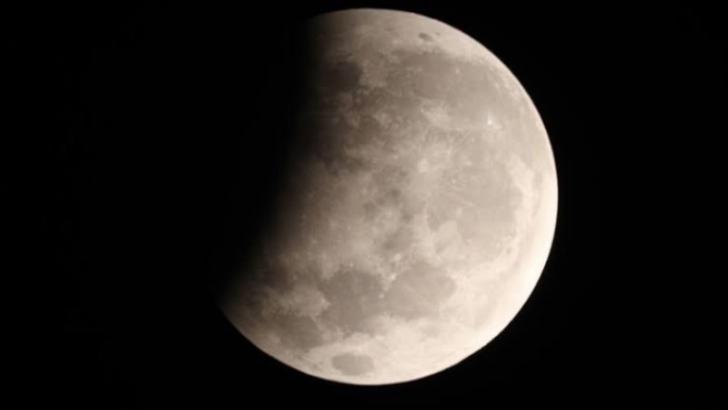 Saksikan, Gerhana Bulan Menunggu Hitungan Hari