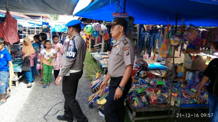 Maraknya Peredaran Barang Kadaluarsa, Polres Kampar Lakukan Razia di Pasar Simalinyang