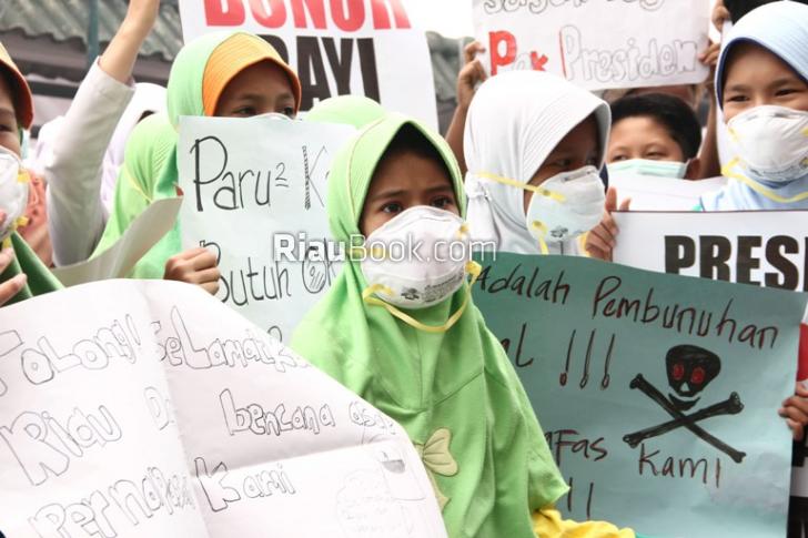 Lagi, Bocah Kejang, Muntah dan Berdarah Hingga Meninggal Karena Asap