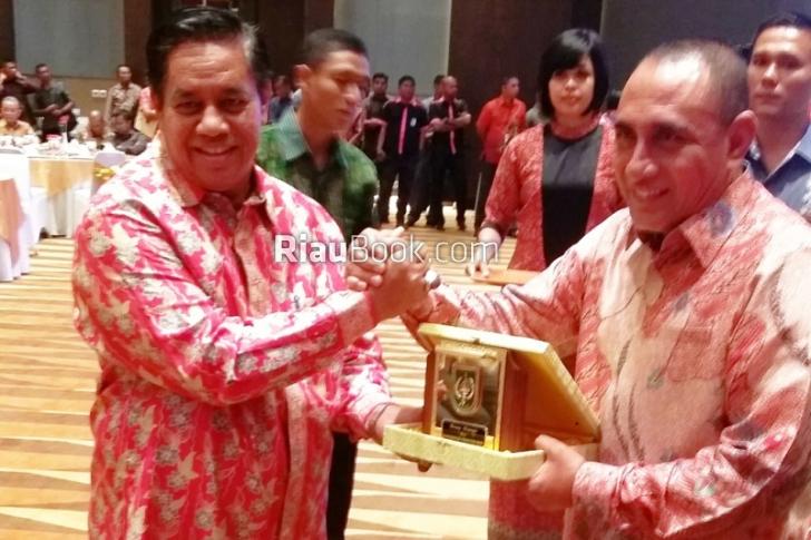 Parahnya Kemacetan Jakarta, Pejabat Bengkalis Terpaksa Naik Ojek