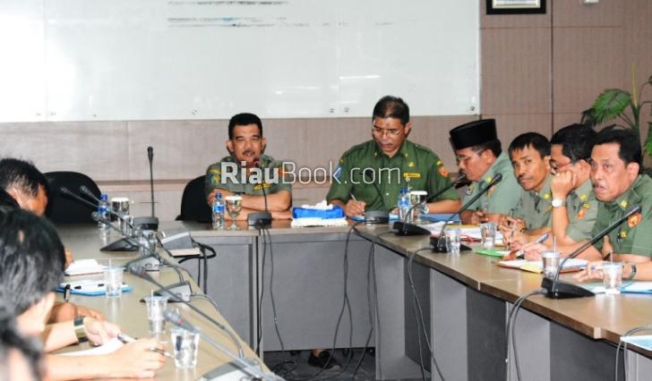 Jefry Noer: Camat Harus Keliling Desa, Jangan Beratkan Masyarakat Miskin