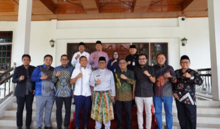 Ketua Fraksi DPRD Riau Audiensi dengan Penjabat Gubernur Riau