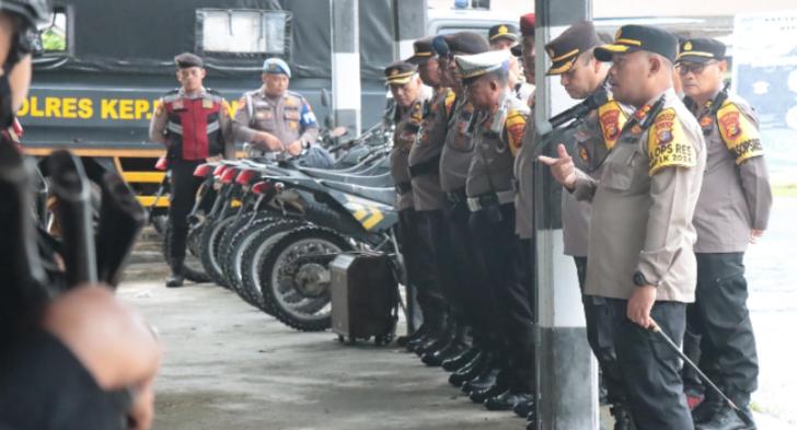 Pastikan Aman dan Kondusif, Kapolres Melaksanakan Patroli Skala Besar Saat Pungut Suara Pilkada 2024
