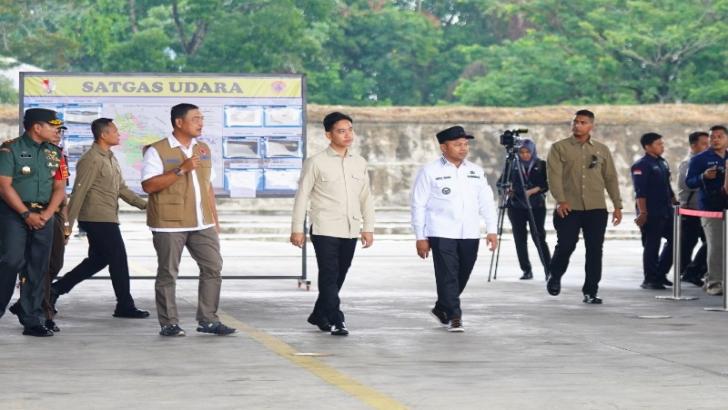 Gibran Tinjau Kebakaran Lahan Riau
