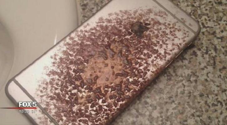 Hati-hati Dengan Charger iPhone Anda, Apple Melakukan Recall Lho, Katanya Bisa Nyetrum