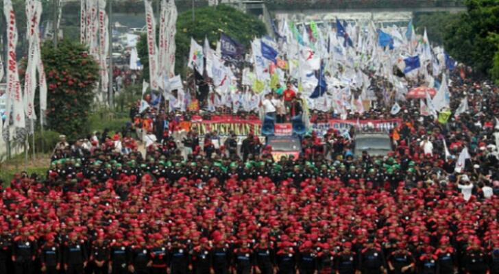 Besok, 50 Ribu Buruh Bakal Kepung Istana