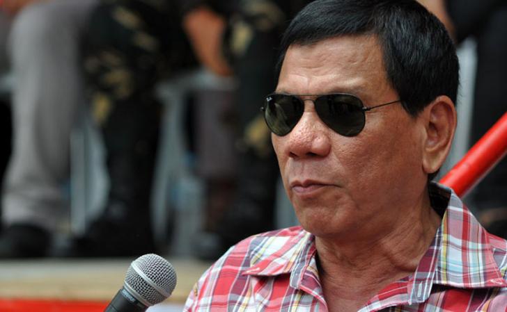 Duterte: Jika Anda Korups, Saya Akan Lempar Anda Dari Helikopter