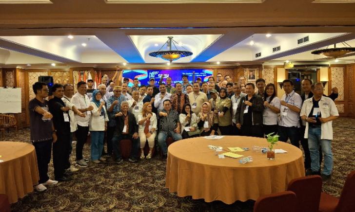Terpilh Aklamasi di Kongres II, Firdaus Kembali Nahkodai SMSI Pusat