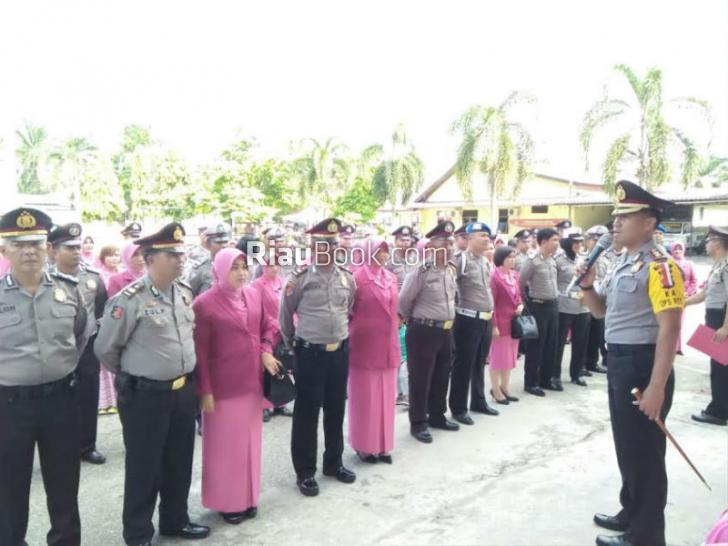 62 Personil Naik Pangkat, Ini Pesan Kapolres Kampar