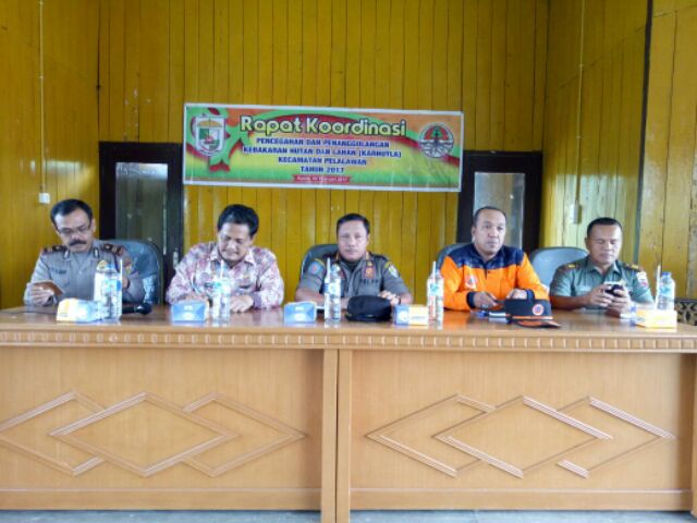 Antisipasi Karhutla Kecamatan Pelalawan Gelar Rakor dengan Perusahaan dan Masyarakat