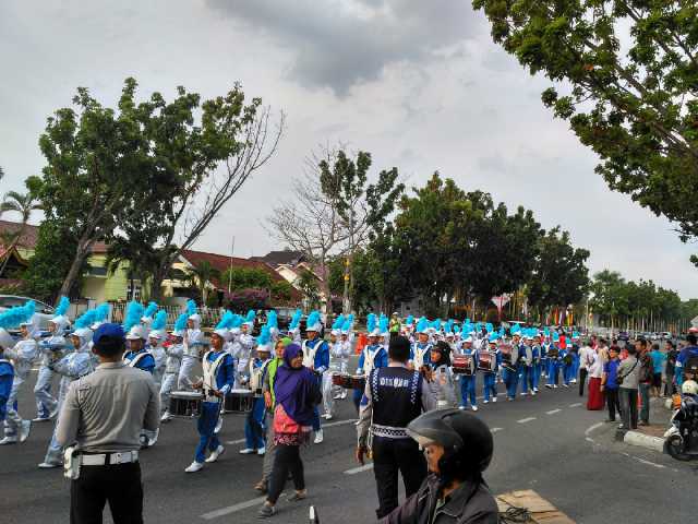 Asik.. Karnaval Budaya Riau Bikin Macet Tetapi Meriah...
