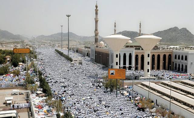 Bersiap Laksanakan Wukuf, Jutaan Jamaah Haji Bergerak ke Arafah