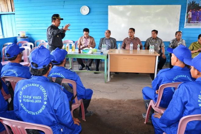 Bukan Ikan, Tapi Lubuk Ikan Yang Diberikan