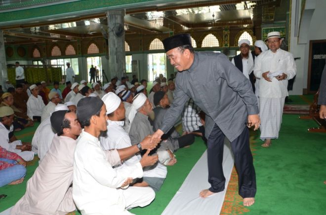 Bupati Ajak Makmurkan Masjid