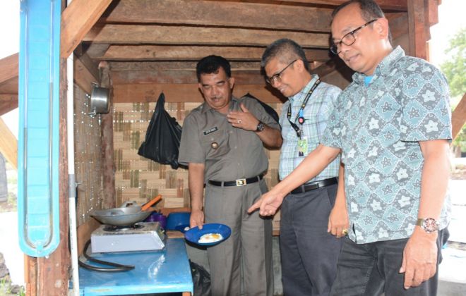 Bupati Jefry Masak Mie untuk Para Tamu