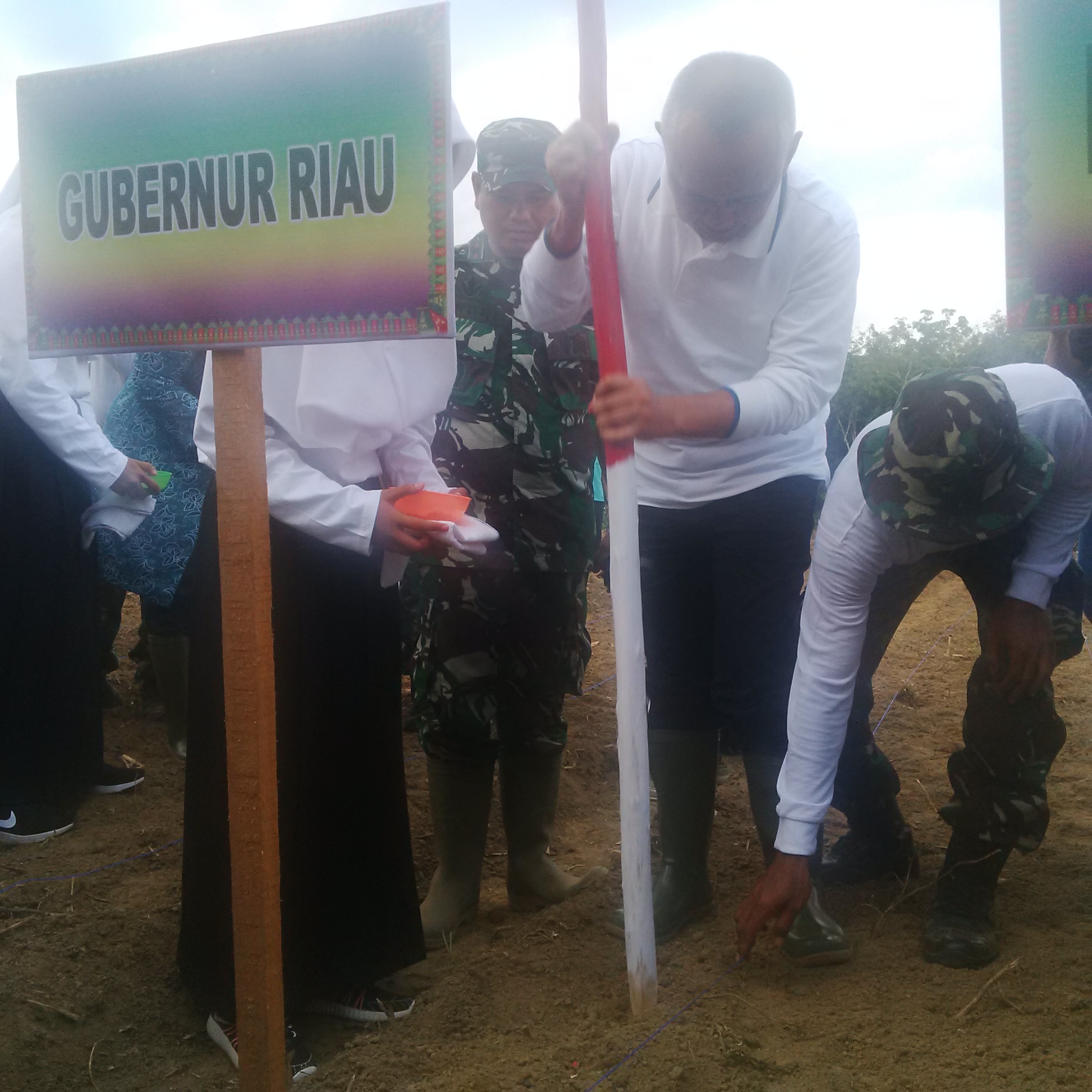 Hadiri Gerakan Tanam Jagung 10 Ribu Hektar, Gubri : Menuju Indonesia Swasembada Pangan