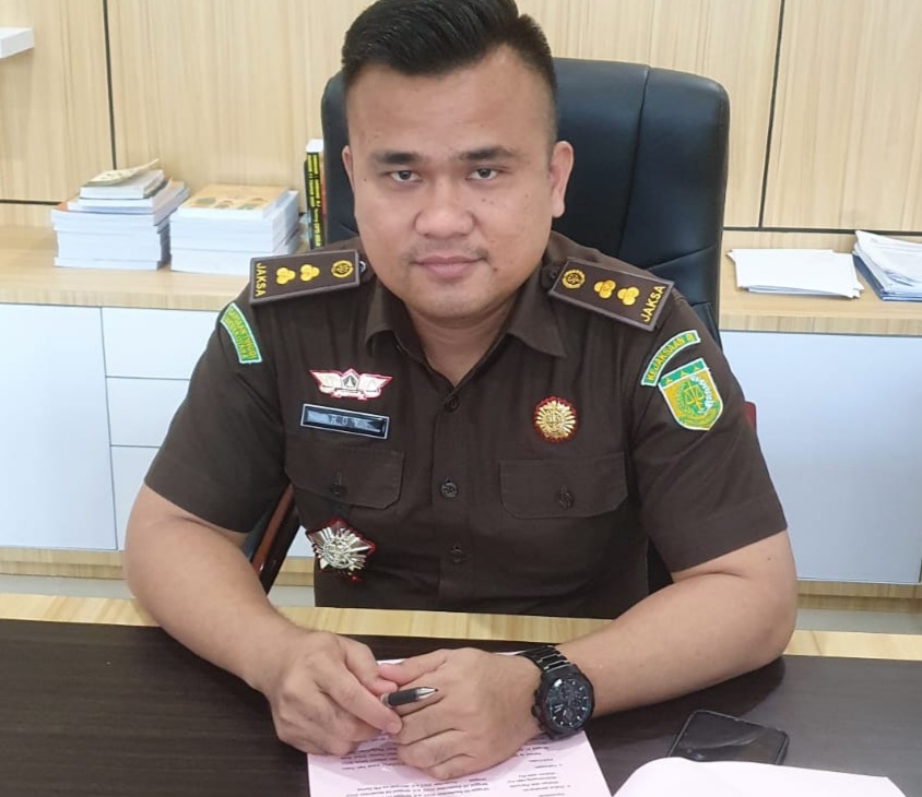 Kejaksaan Dumai tahan oknum polisi tersangka penyelundup 52,90 kilogram sabu sabu