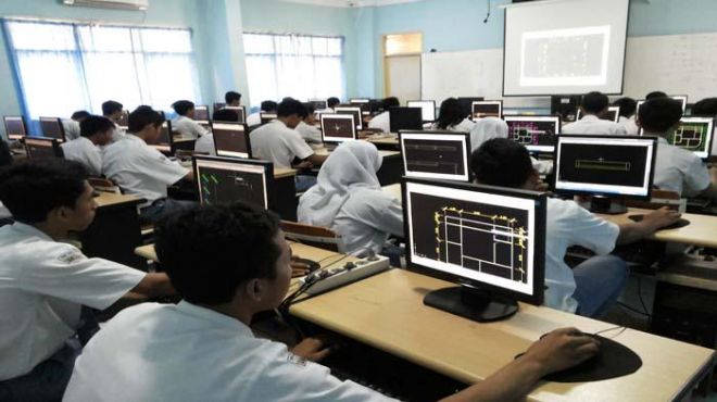 PLN Tawarkan Pinjaman Genset ke Sekolah