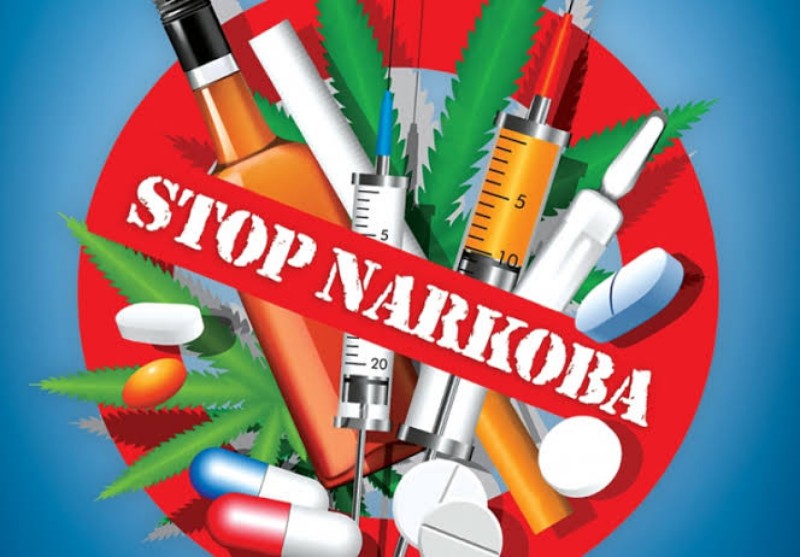 Polisi Bersenjata Grebek Rumah-rumah di Pangeran Hidayat