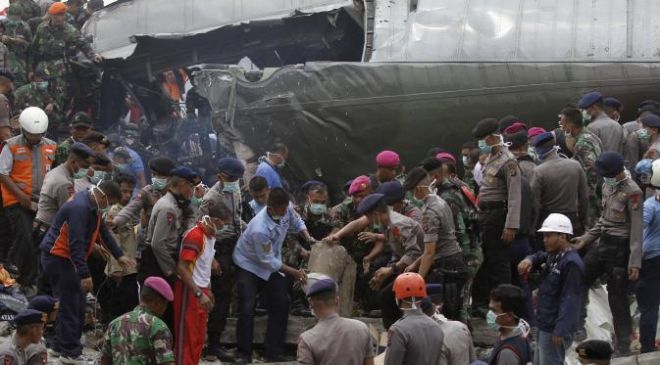 Siti Diajak Calon Suami Naik Hercules