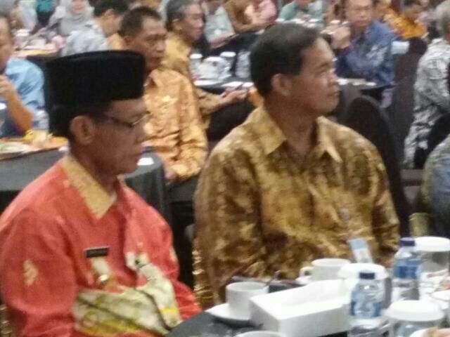 Wabup Pelalawan Zardewan Bahas Stabilitas Ekonomi dengan OJK