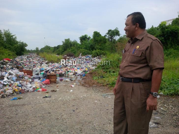 Lalat Mulai Banyak, Kadis BLH Rohil Tinjau Tempat Pembuangan Sampah