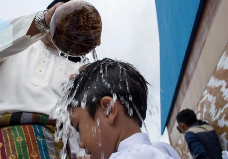 Ritual Mandi Safar, Ini Prosesinya
