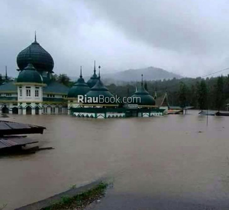 Sumbar Dilanda Banjir, BPBD Riau Terus Jalin Koordinasi dengan Sumbar Tangani Bencana