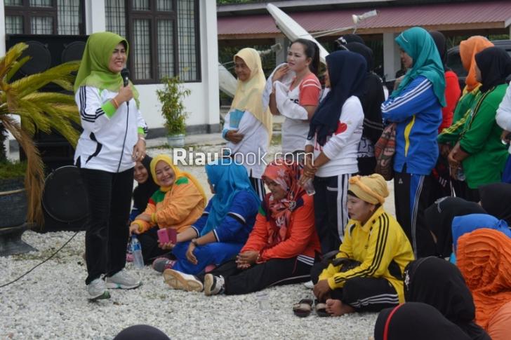 Gaungnya HUT Kampar, Kini Senam Bersama, Eva Yuliana: Ini Positif